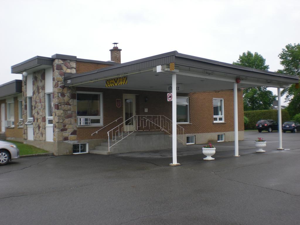 Motel Vaudreuil Dış mekan fotoğraf