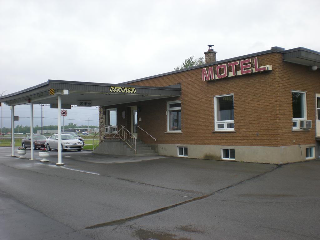 Motel Vaudreuil Dış mekan fotoğraf